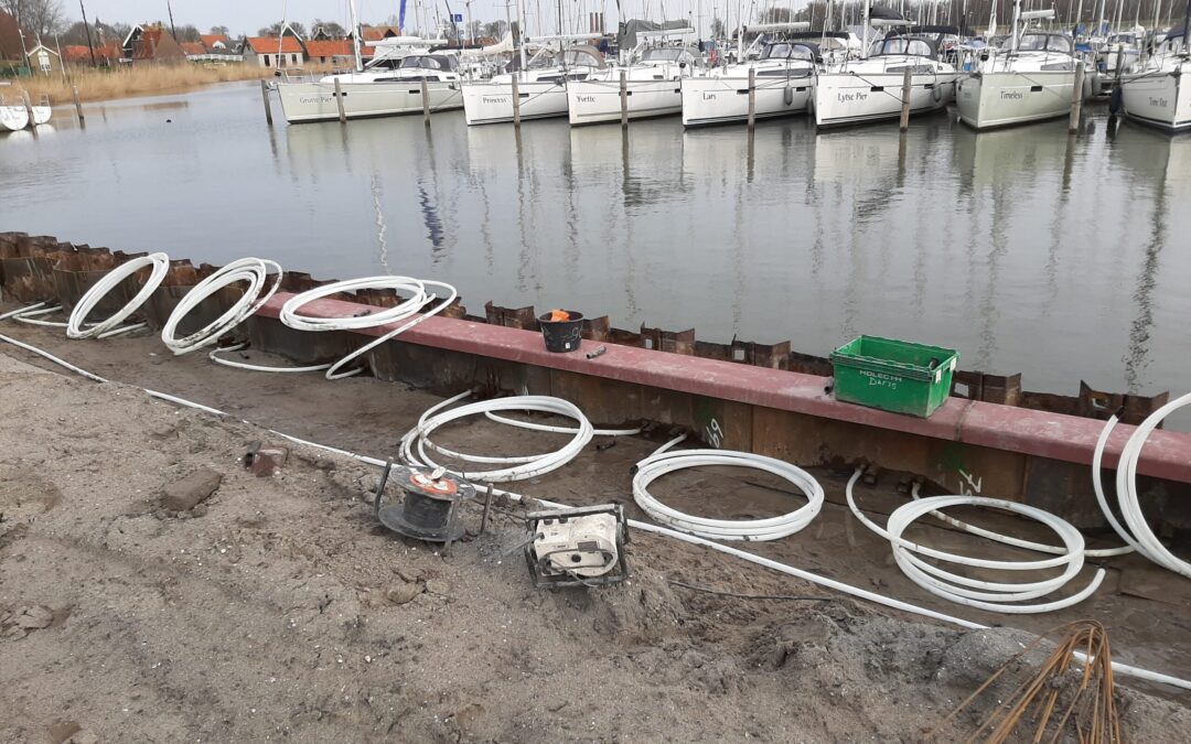 Compagnieshaven Enkhuizen: jachthaven met warmte uit het havenwater
